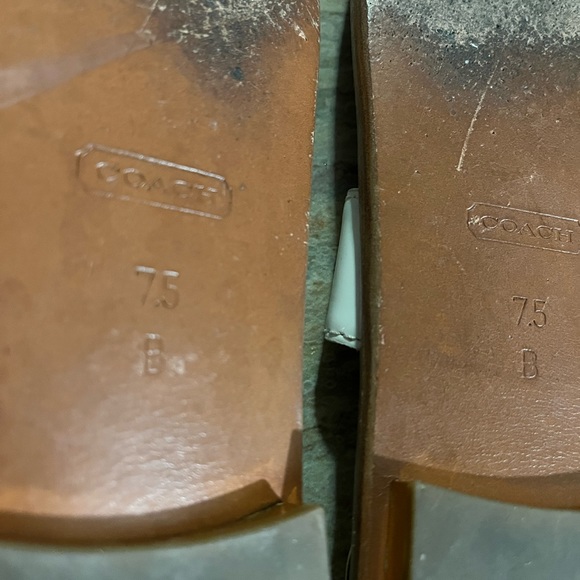 Coach thong sandals with embossed daisies - Picture 16 of 16